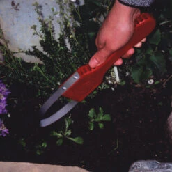 Garden Bandit&trade; Precise Weeder